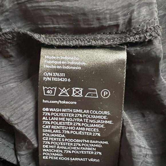 H&M Women Black Crinckle Chiffon Tunic Top Blouse Button Shirt size medium - Picture 9 of 9